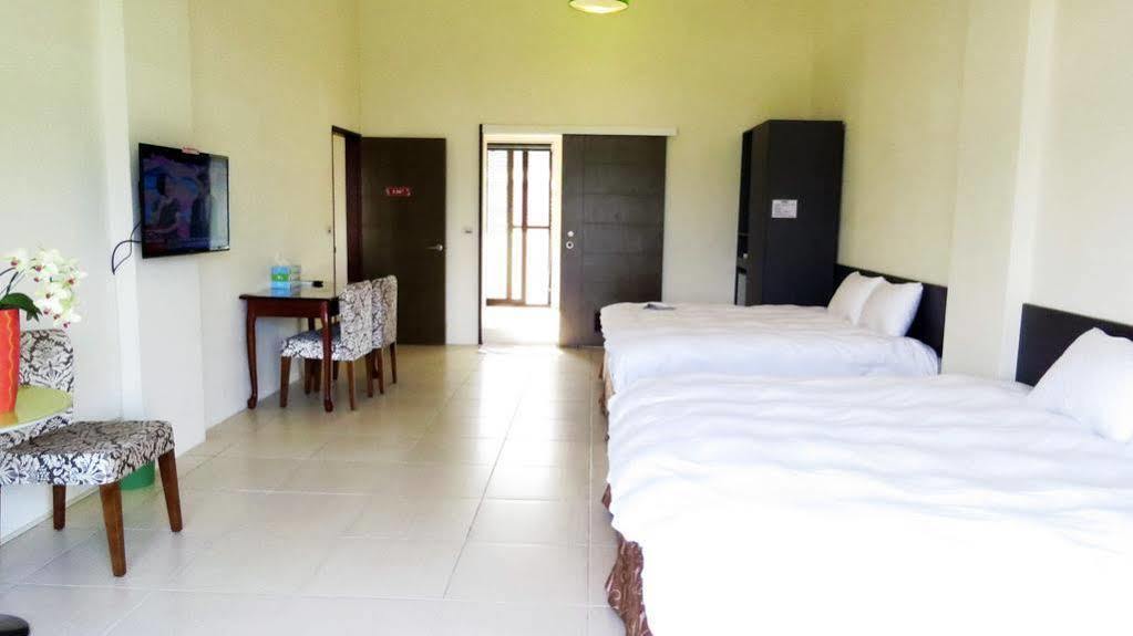 Sanyi Sakura Resort Extérieur photo